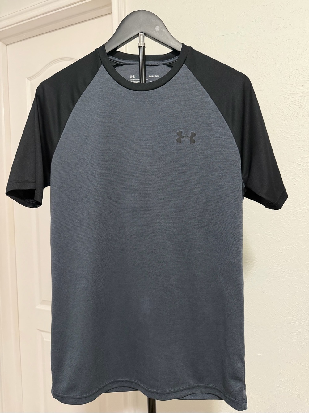 Under Armour Two-Tone Raglan Athletic Tee - Black & Charcoal